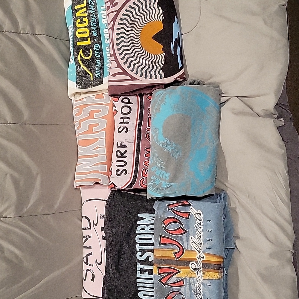 8 shore type tshirts size large